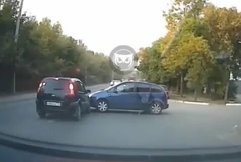 Друзья аварию попали