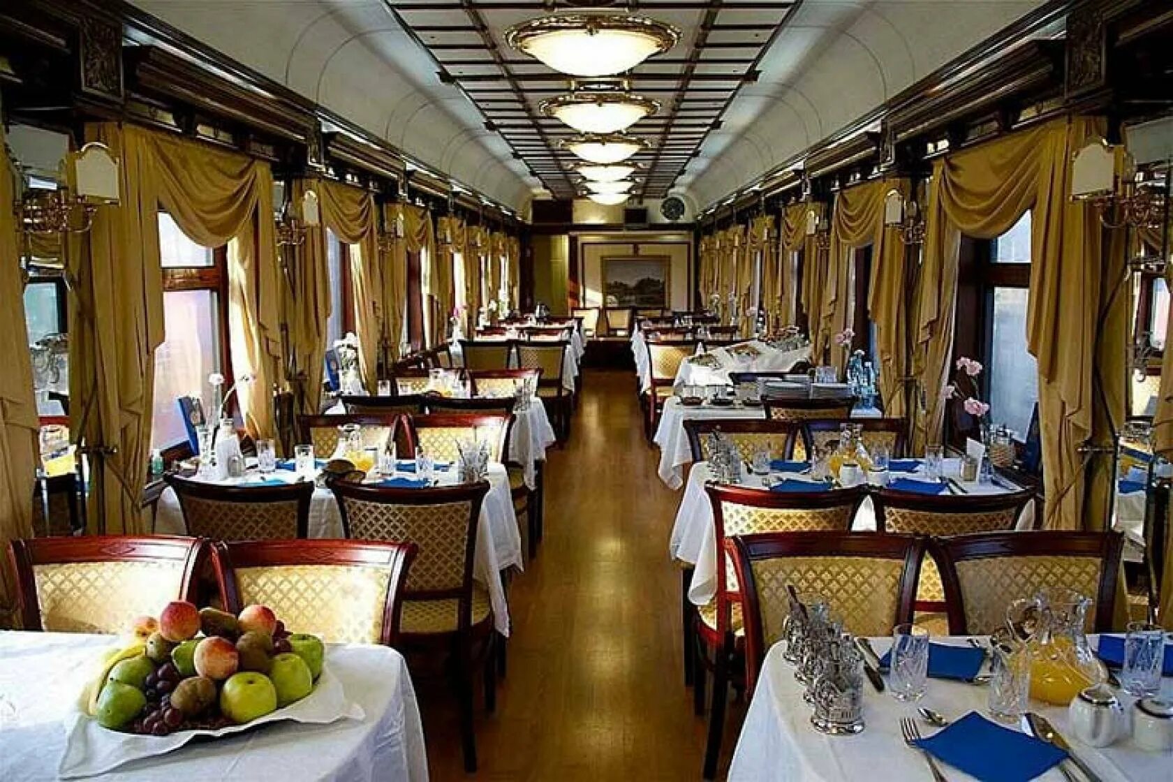 Dining car. Вагон ресторан поезд Лев толстой. Вагон ресторан вагон ресторан. Вагон ресторан РЖД. Вагон-ресторан в поезде РЖД.