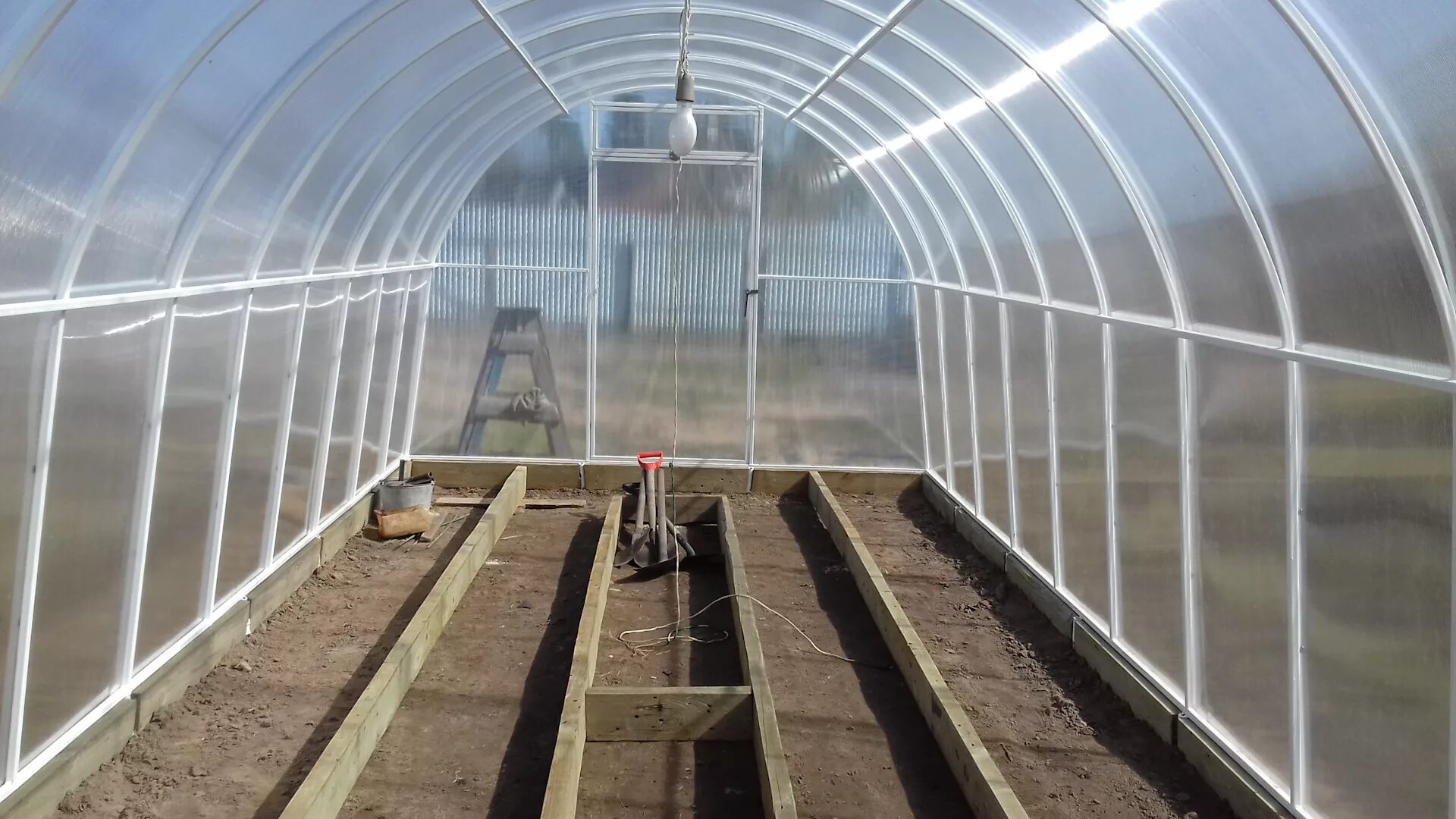 Теплица двускатная 3х6 поликарбонат. Современный парник. Теплица из профиля 40х20. Теплица из поликарбоната. Челябинские теплицы.