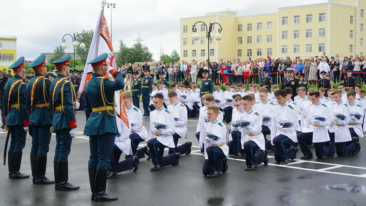 Сайт тюменского президентского кадетского училища. Кадетское училище Тюмень. Президентское кадетское училище Тюмень. Президентский кадетский корпус Тюмень. Кадеты Тюменского президентского кадетского училища.