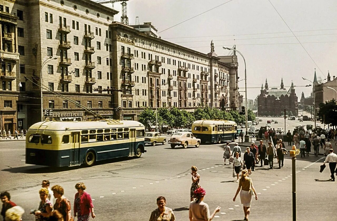 Улица Горького в Москве 1960 г. Тверская улица 60е. Улица Горького 60-х в Москве. Тверская улица в 1960.