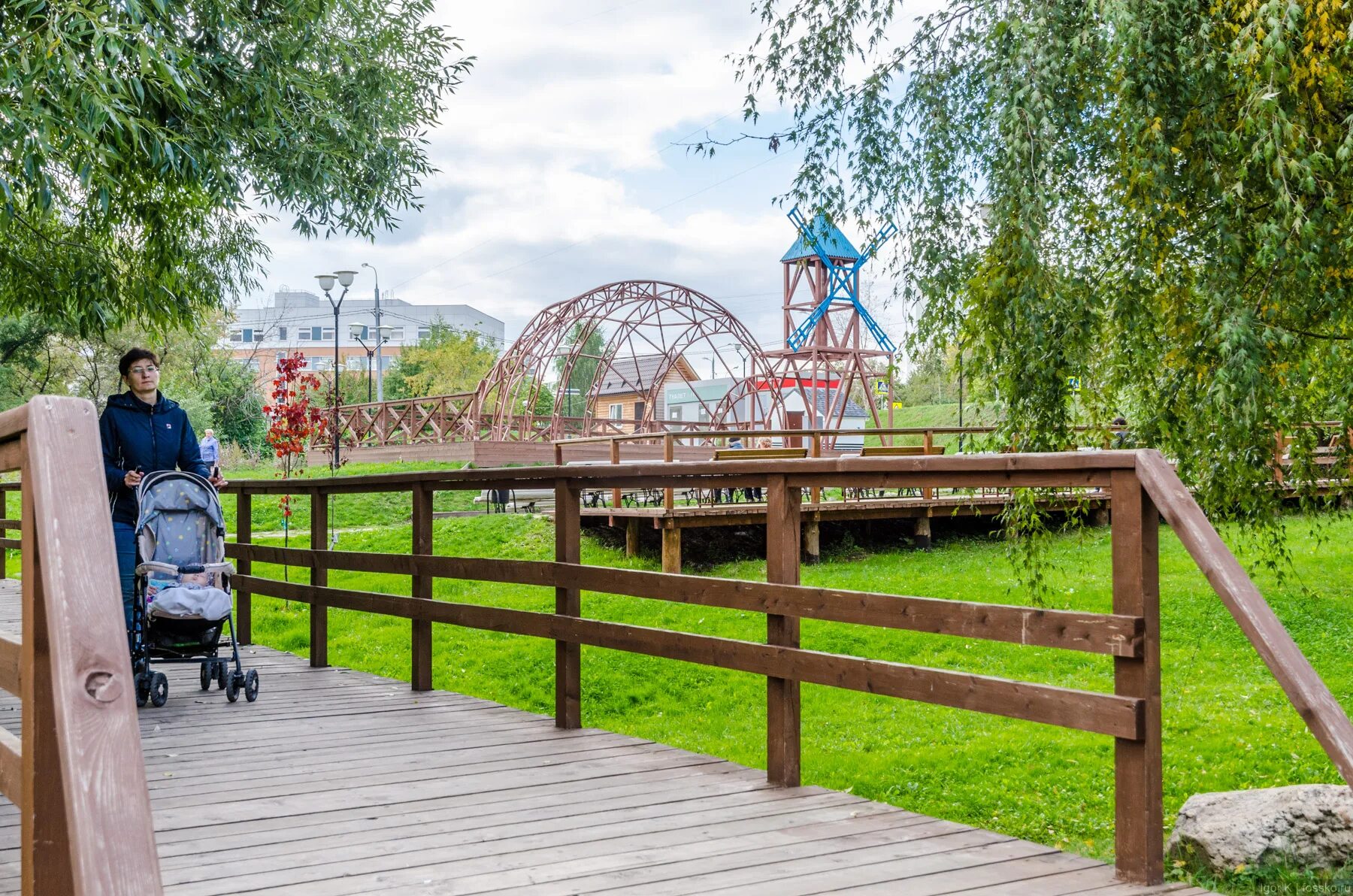 Village парки. Этнографическая деревня Бибирево. Деревня Бибирево Москва. Этнографический парк Бибирево. Парк Бибирево Москва.