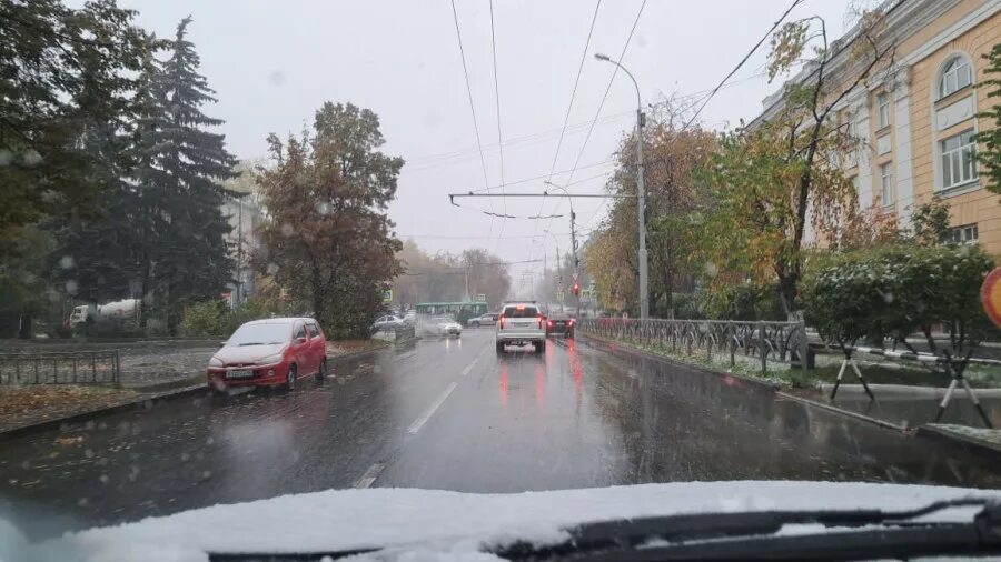 погодные условия в екатеринбурге. климат екатеринбурга. плохая погода. штормовое предупреждение. гололед.