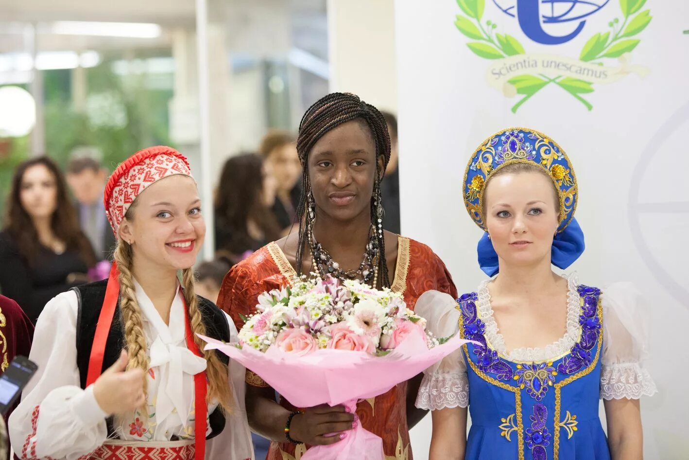 Дружба народов дружба студентов. Дружба народов. Дружный народ. Дружба народов России. Дружба русских народов.