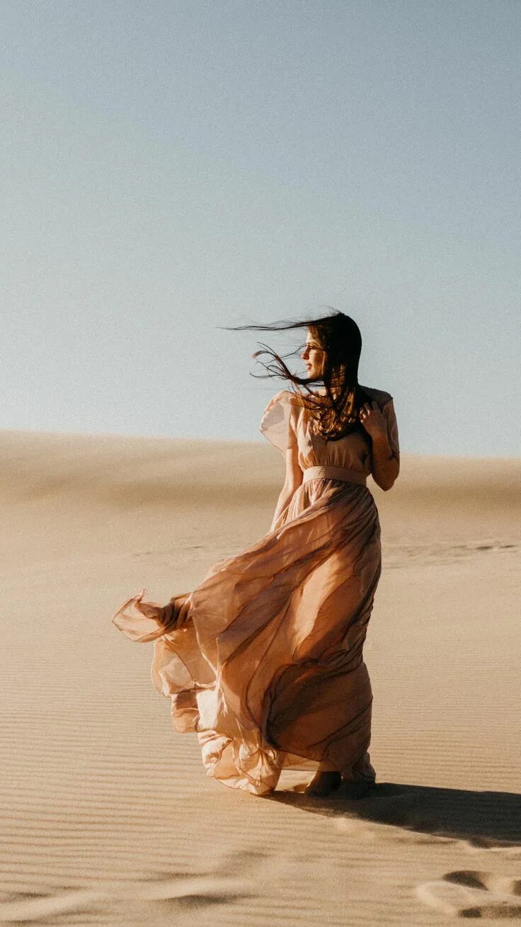 Pin by Wendy Méndez on Sun Clothing Desert dress, Gold dress, Dresses
