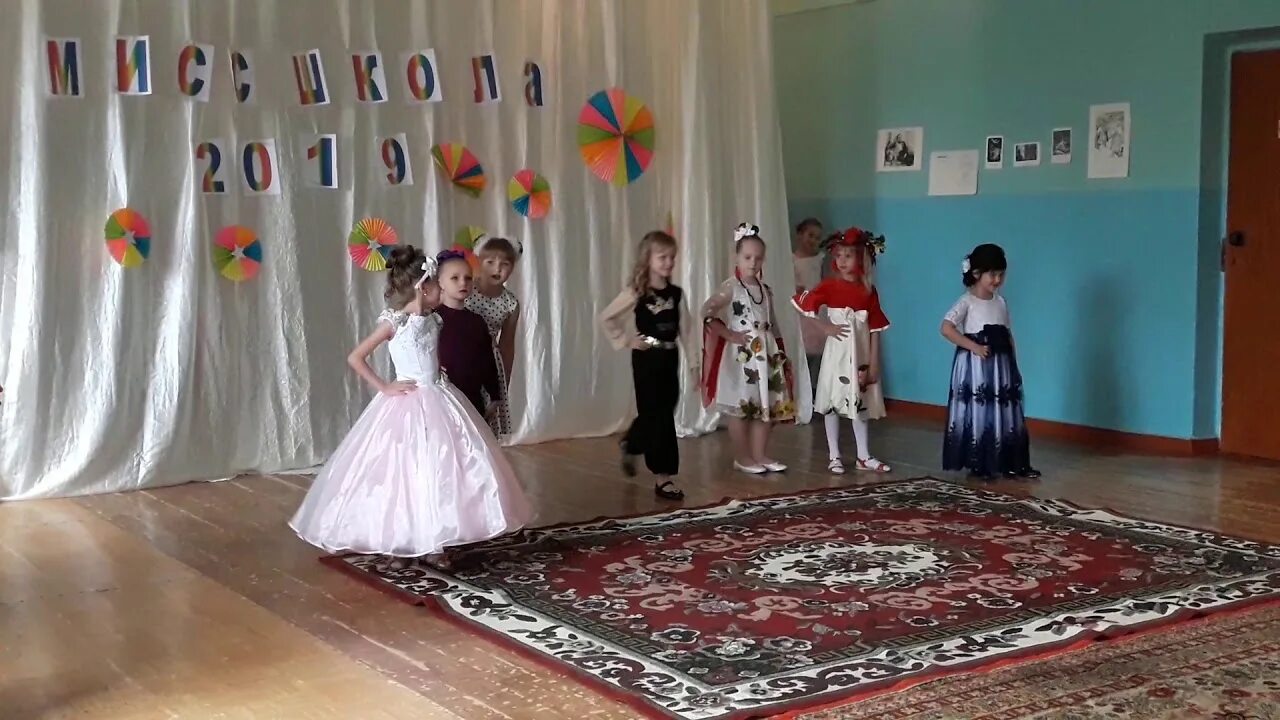 Пгт мангуш днр. Макеевка 36. Поле фото макеевка. Деревня пивовка починковского района смоленской области. Макеевка 36.