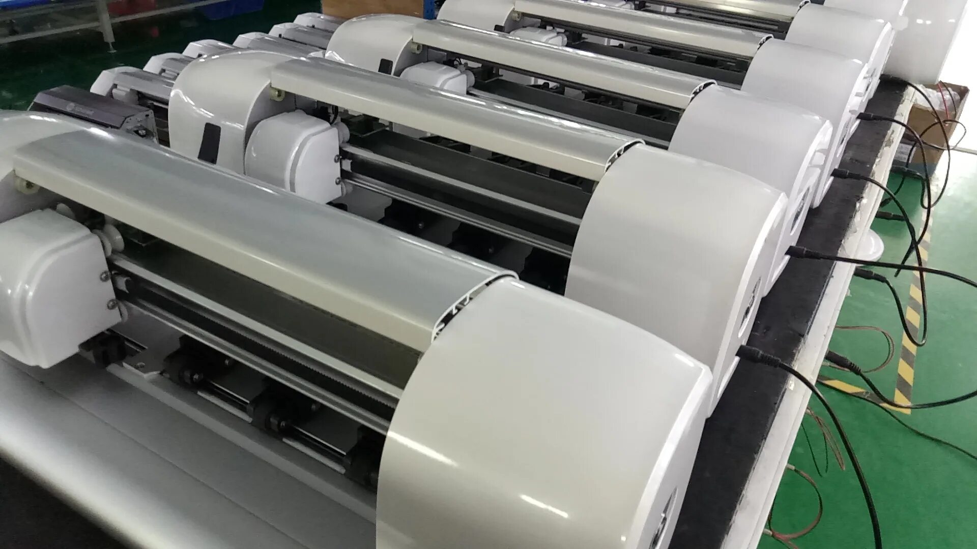 Плоттер mocoll. Гидрофильм плоттер. Плоттер арморджек. Плоттер для гидрогелевой пленки. Плоттер devia.