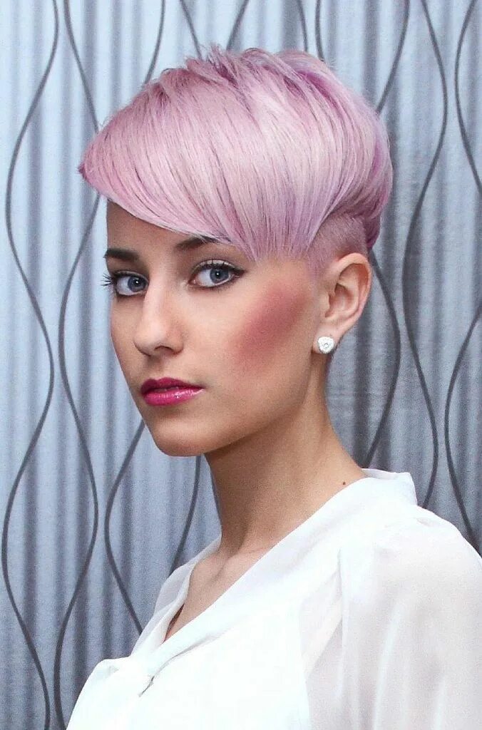 Pin by ☬ S ° A ° R ° A ° H ☬ on Hair, Makeup & Nails Natural wavy hair, Hair sty