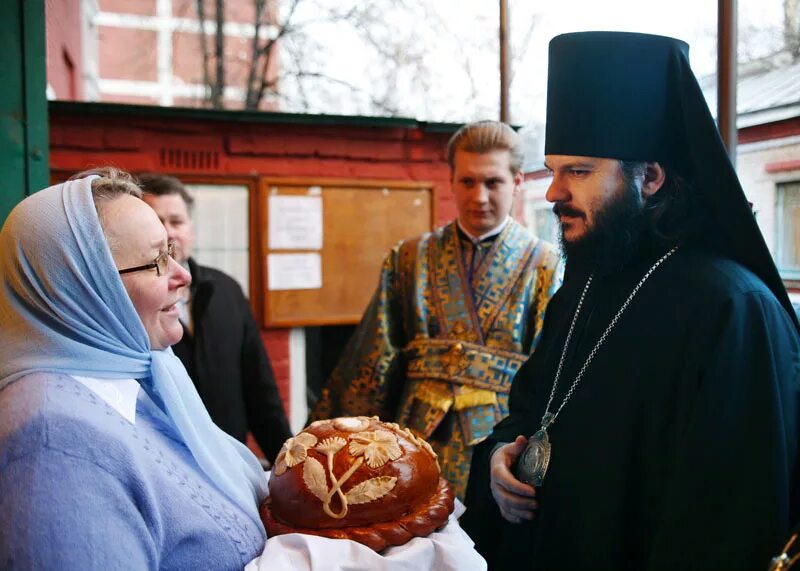 храм нечаянной радости в марьиной. церковь иконы нечаянная радость в марьиной роще. церковь нечаянная радость в марьиной роще. храм в марьиной роще расписание. храм нечаянная радость шереметьевская внутри.