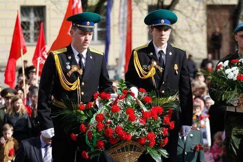 Венки солдату