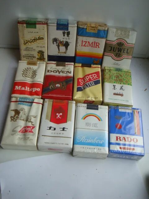 Сои ссср. Шоколадки 70-х годов. Советские конфеты в коробках. Конфеты 80-х годов в коробках. Советские шоколадки.