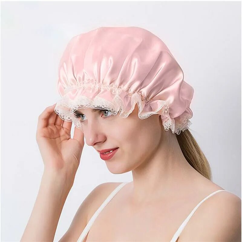 женщина в чепчике. чепчик женский. национальный костюм франции чепец. ночной чепчик. чепчик женский фото.