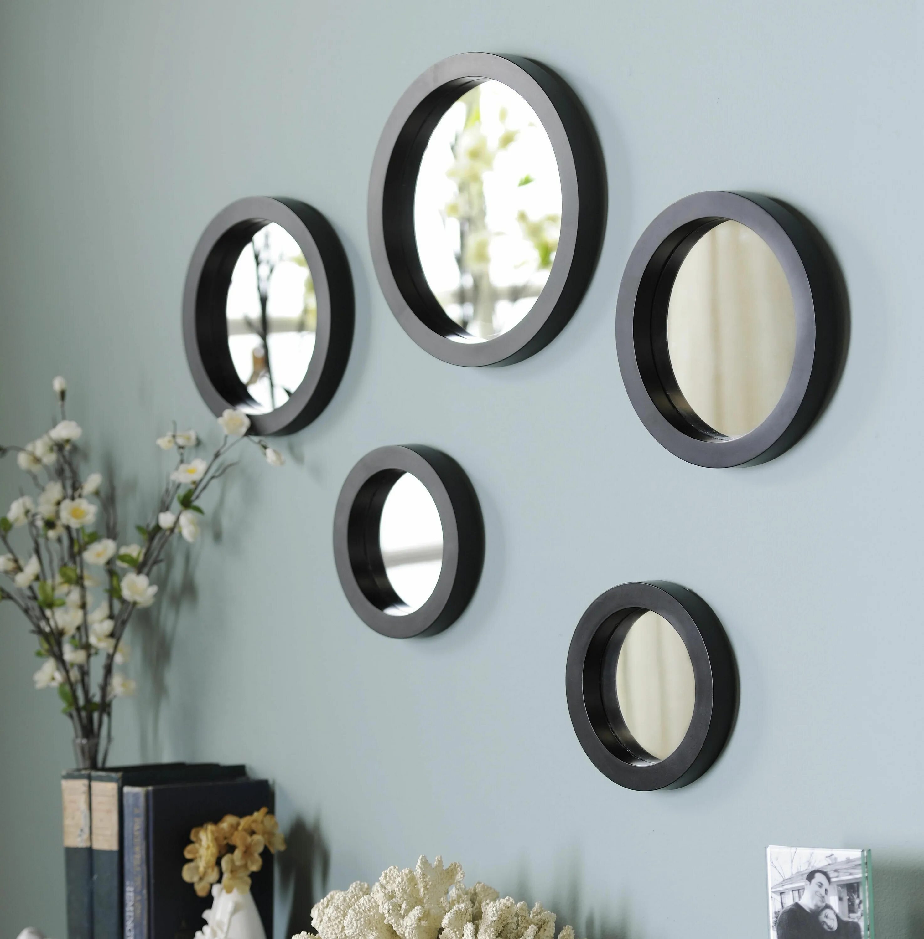 Best mirrors. Дизайнерские зеркала. Круглые зеркала на стену. Дизайнерские зеркала для интерьера. Маленькие круглые зеркала для декора.