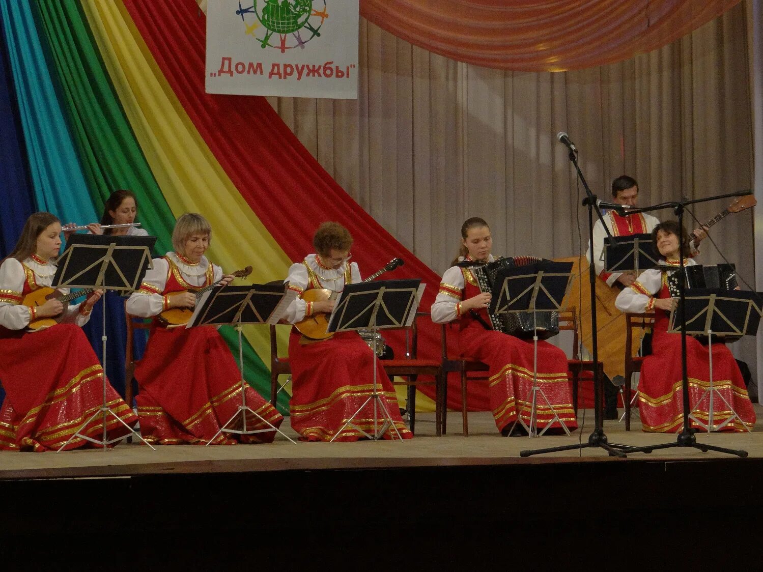 ансамбль русский сувенир. русский сувенир ансамбль народных. культура вологда. ансамбль русский сувенир. дубна русский сувенир ансамбль.