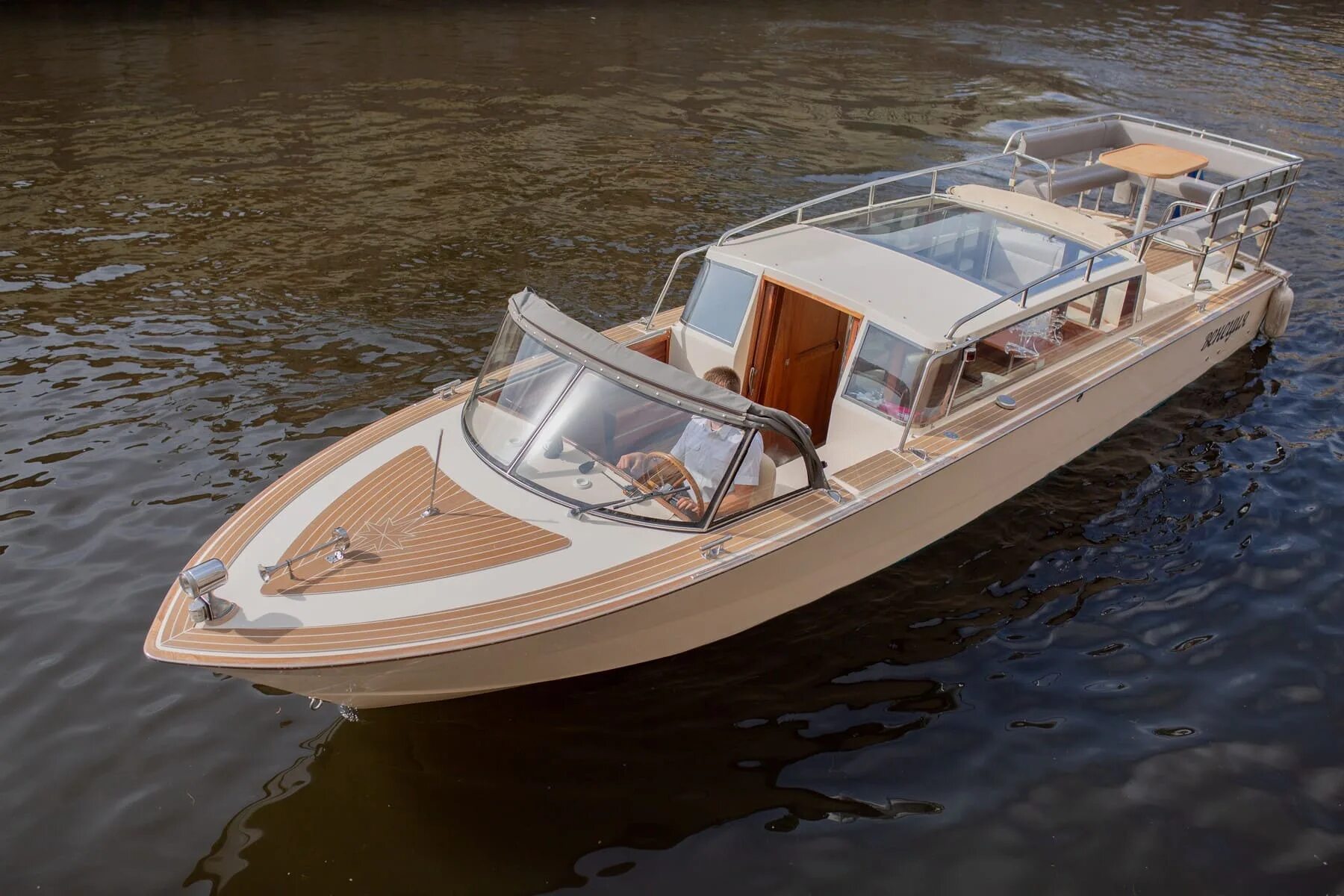 Яхты meridian 381. Катер без капитана. Яхта maxum 3000. Байлайнер 185. Катер на час.