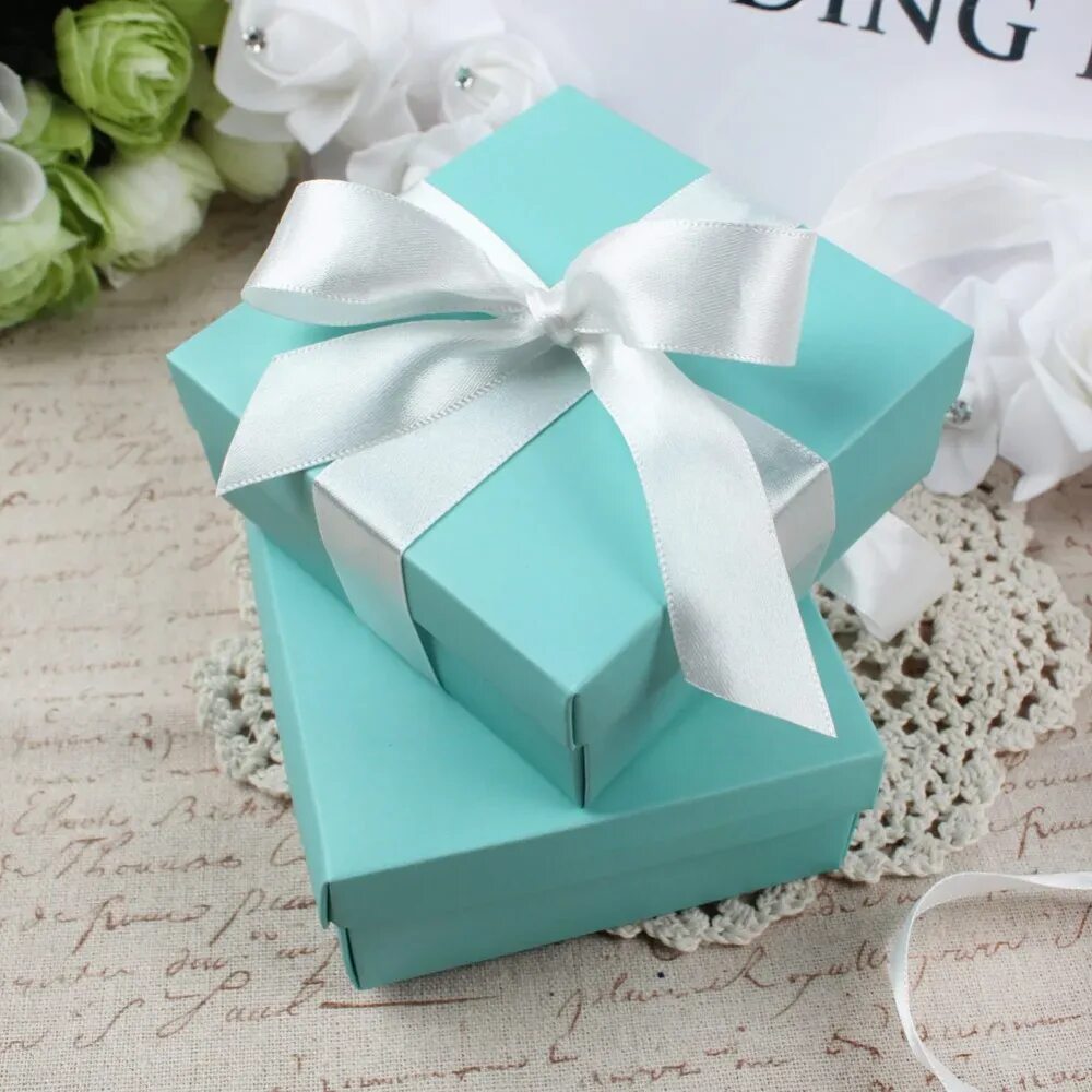 Пиратские сундучки коробочки. Подарочная коробка. Белая подарочная коробка с лентой. Gift case. Gift case.