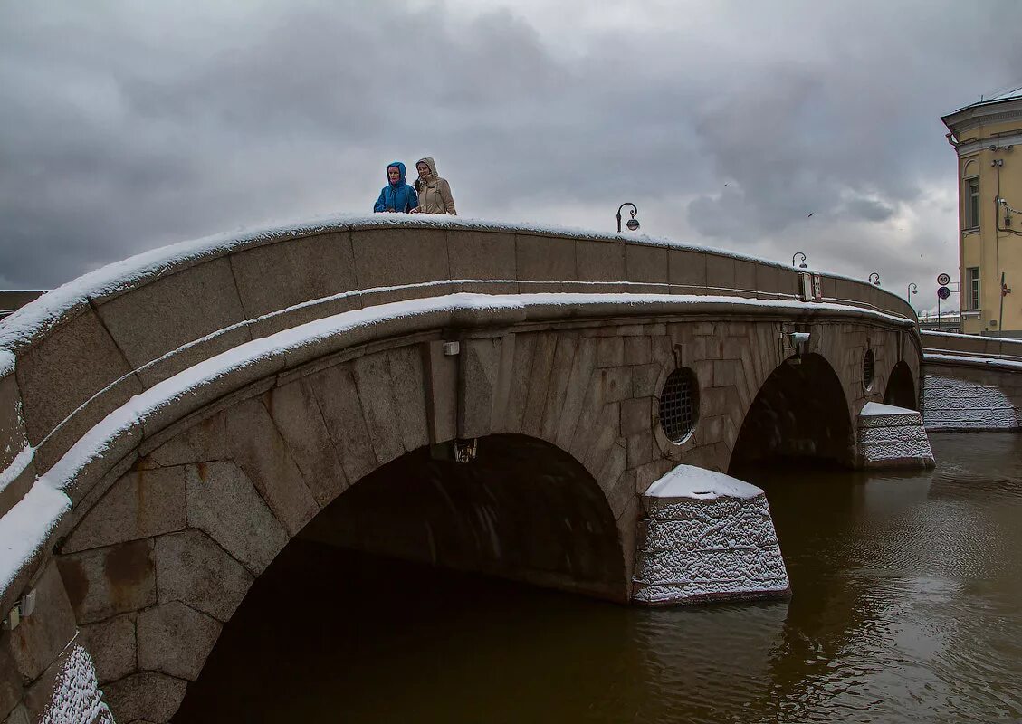 Набережная фонтанки прачечный мост. Прачечный мост в санкт петербурге. Каменный мост (санкт-петербург). Прачечный мост в санкт петербурге. Набережная невы, прачечный мост.