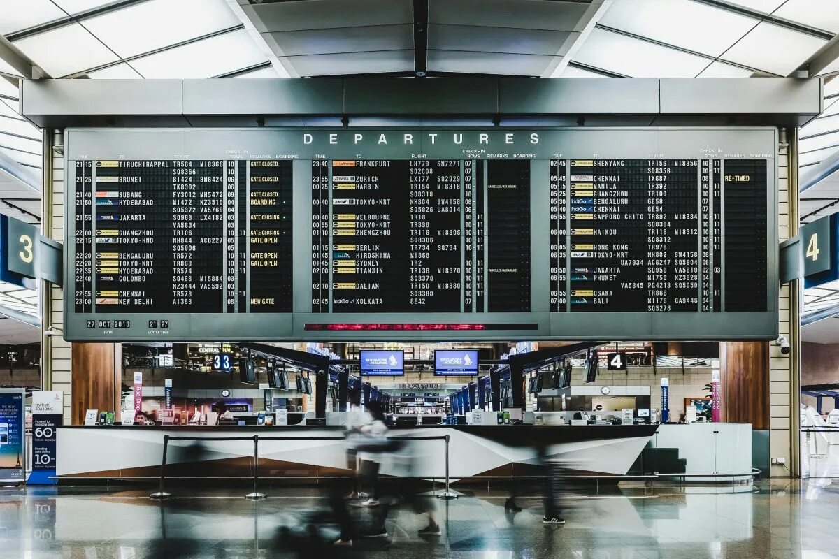 Check the departure board. Аэропорт departure. arrivals в аэропорту. терминал аэропорта. табло аэропорта.