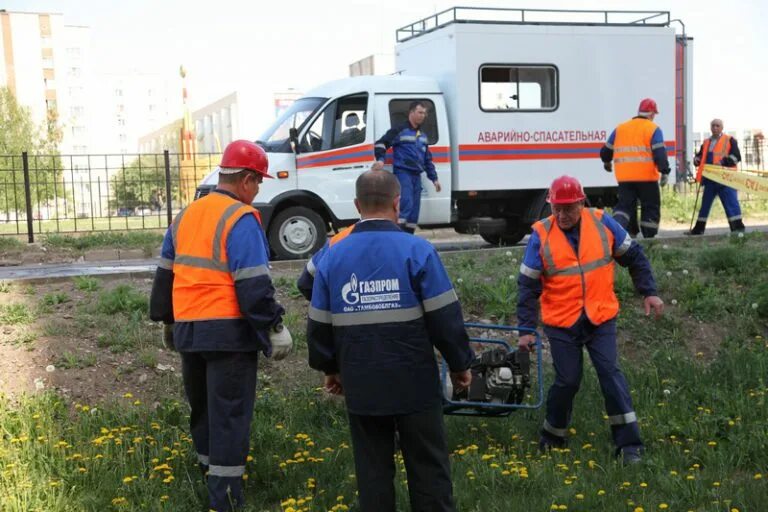 Газовое спасательное. Аварийная газовая служба. Аварийно спасательная газовая служба. Работник газовой службы. Сотрудник газовой службы.