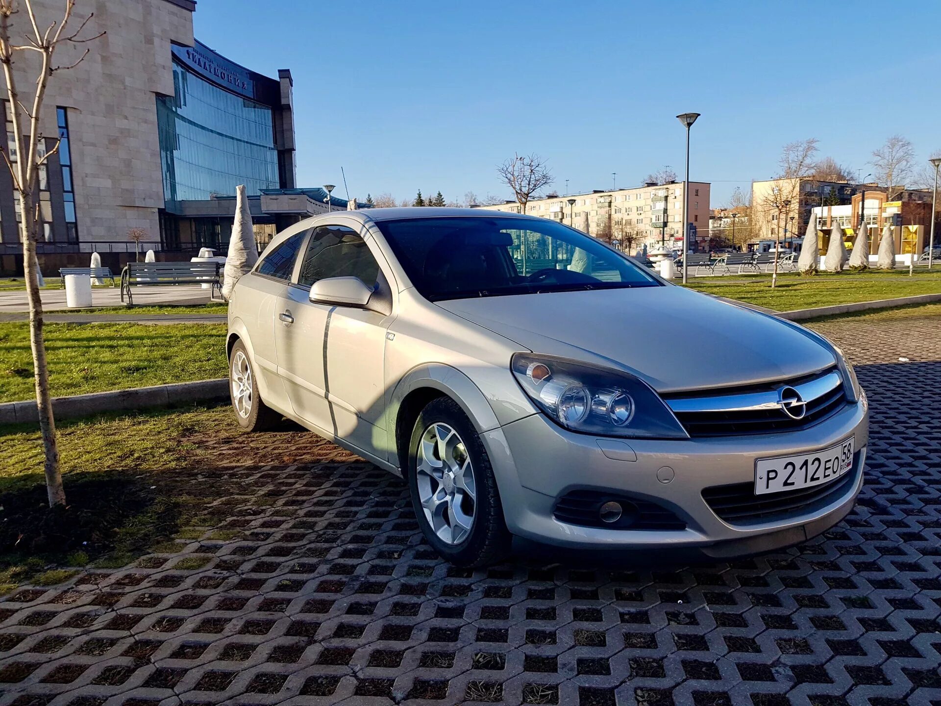 Opel Astra GTC 2006. Opel Astra h Рестайлинг. Купить опель с пробегом в спб