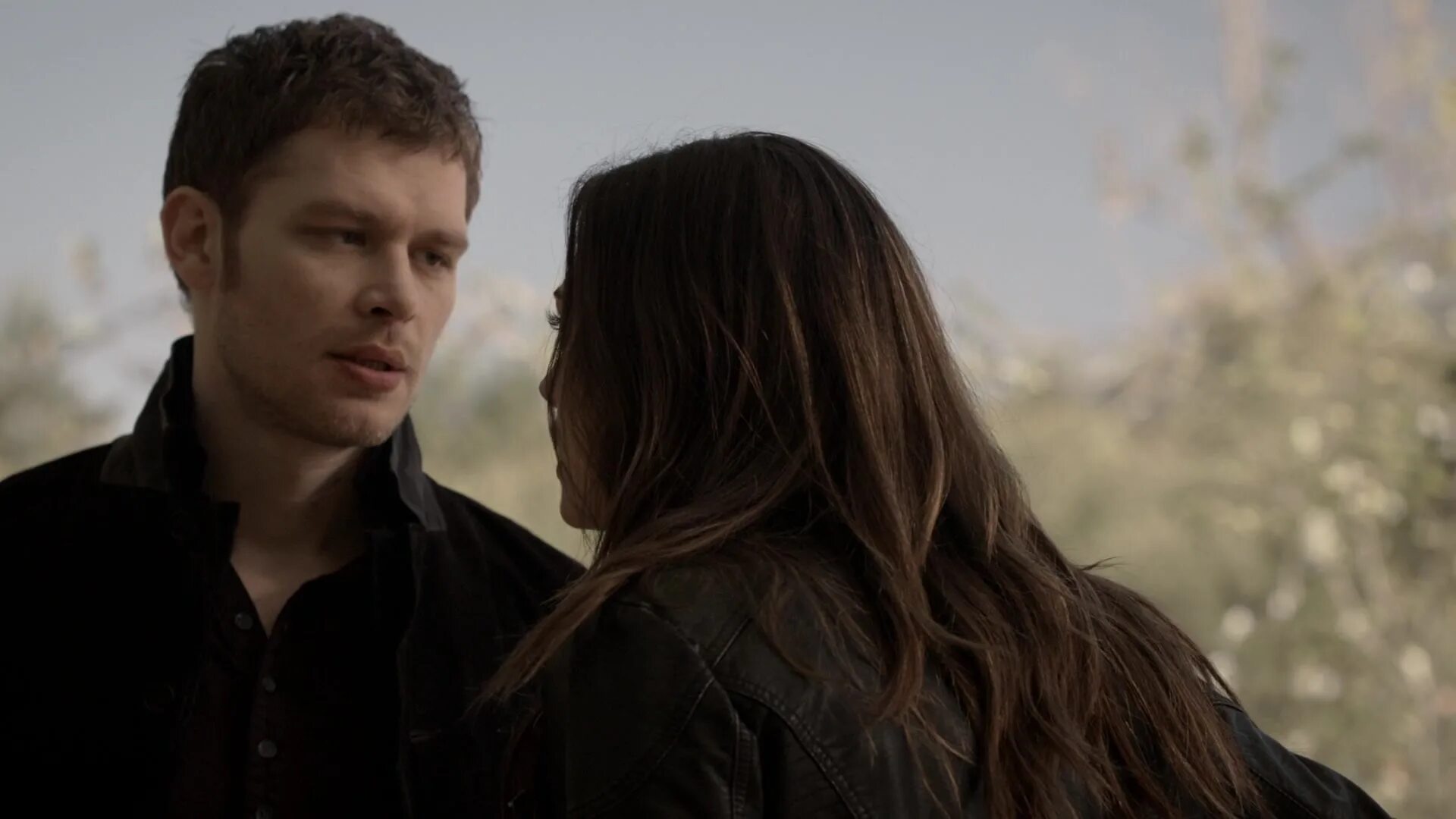 Клаус и элайджа майклсон. Первородные сериал. Древние первородные лорд фильм. Древние сериал 2013–2018. Майклсоны семья дневники вампира.