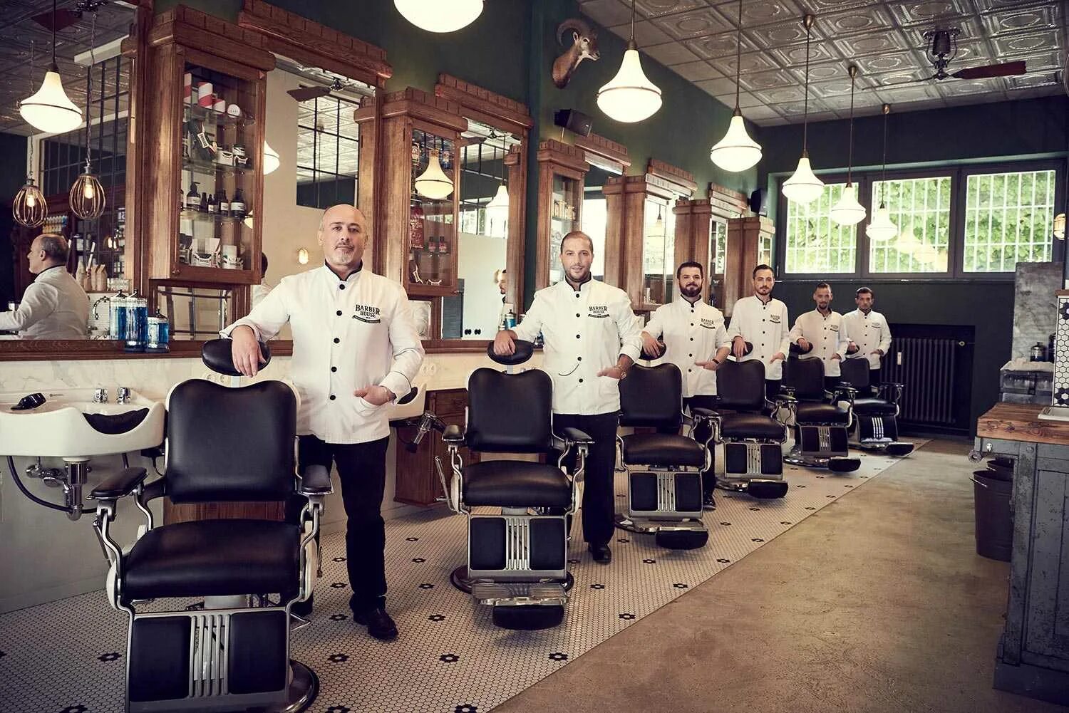 Barbershop тейково. Барбершоп. Барбершоп в американском стиле. Барбер. Барбершоп в английском стиле.