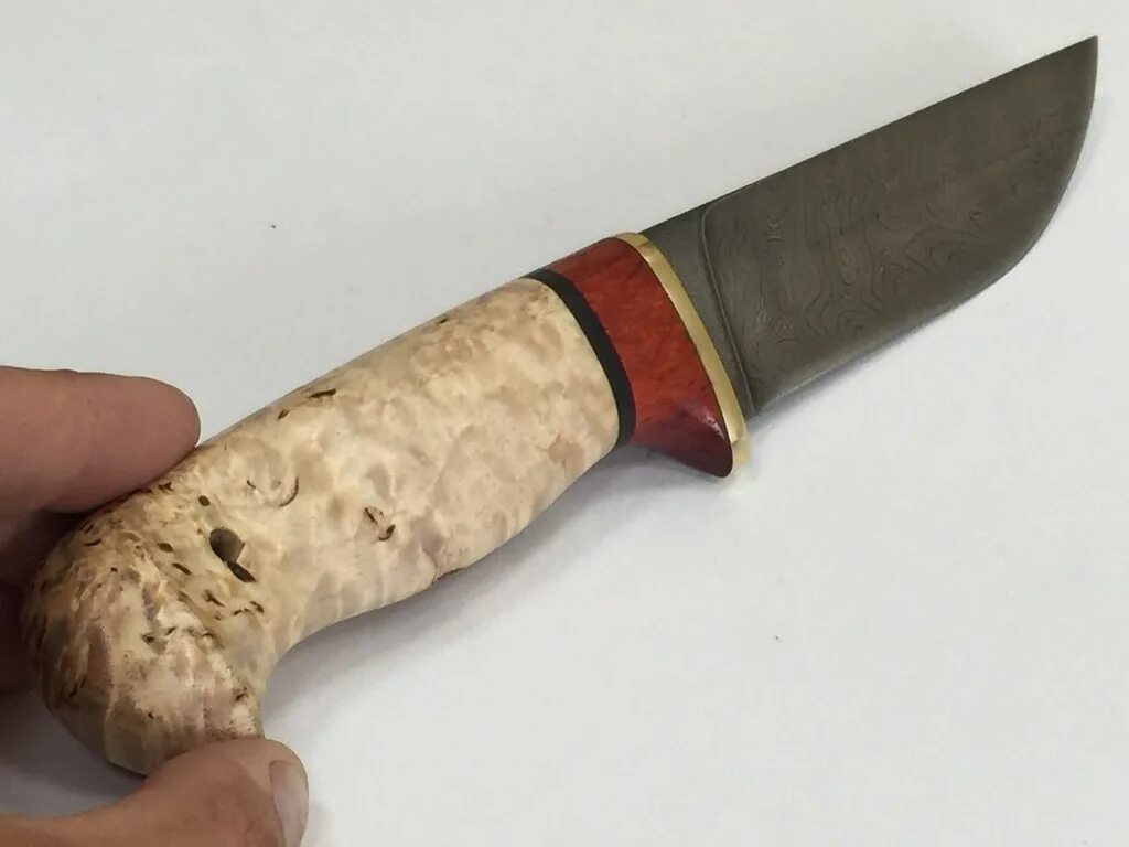 Кованая тяпка (х12мф, карельская береза). Рукоять карельская береза. Нож 95 18 выкидуха карельская береза. Нож коготь дамасская сталь карельская береза. Нож фрегат с ручкой из карельской березы.