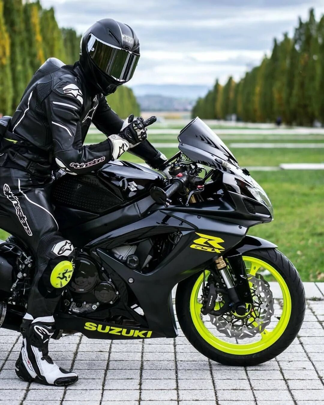 Сузуки Ямаха р1. X1000rr мотонинзя. Suzuki Moto Ninja. Сузуки р1 мотоцикл мотонинзя. Про мотоциклы можно