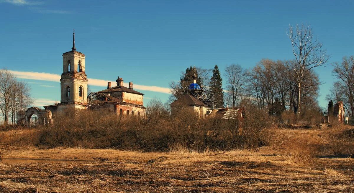 Деревня ивановское. Богоявленская Церковь Ивановское село. Село Ивановское Тверская область. Деревня Ивановское Тверская область Старицкий район. Деревня Богоявление Тверская область.