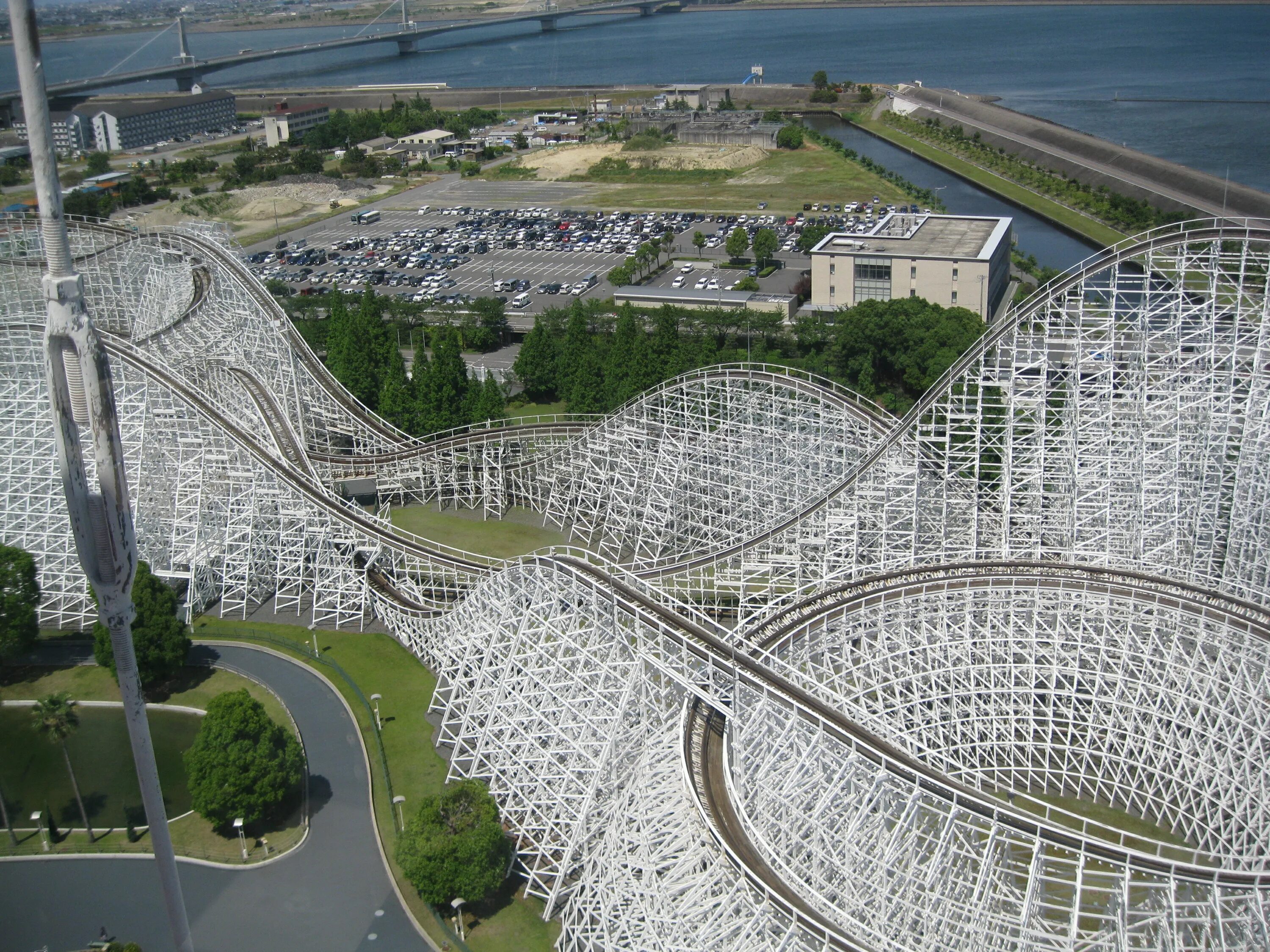 Самый большой округ в мире. Стальной дракон, Nagashima Spa Land — Япония. Япония.Нагашима . Американские горки. Американские горки Steel Dragon. Самые страшные американские горки в мире.