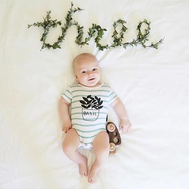 Фото на 7 месяцев девочке. Фото нам 1 месяц. One month baby. Baby months. Baby months.
