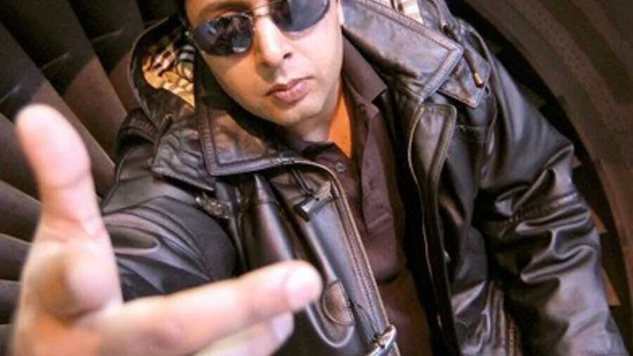 Panjabi mc jogi. Panjabi mc британский музыкант. Панджаби мс jogi. Panjabi mc the album. Музыка panjabi mc.
