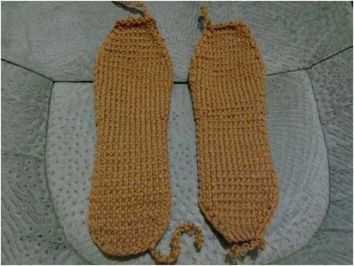 Подошва для пинеток крючком. Подошва пинетки крючком. Вязаная обувь крючком. Подошва для вязаных следков. Вязаные летние ботинки.