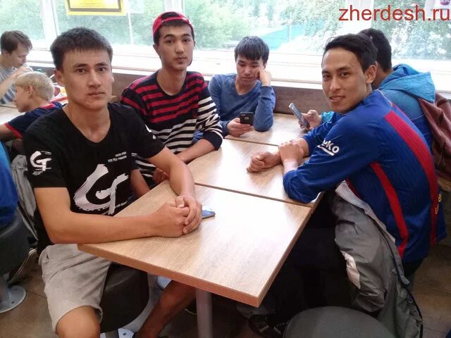 Жердеш ру работа халтура. Упаковка жумуш издейм. Эртенкиге халтура керек. Жумуш москва. Эртенкиге балдарга халтура.