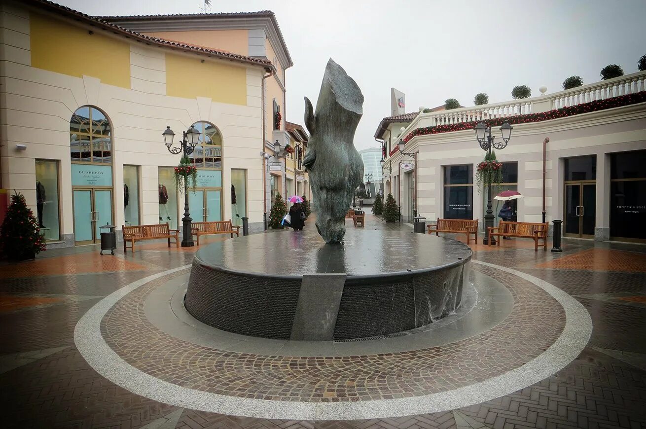 Serravalle outlet. Серравалле Скривия. Аутлет Serravalle.