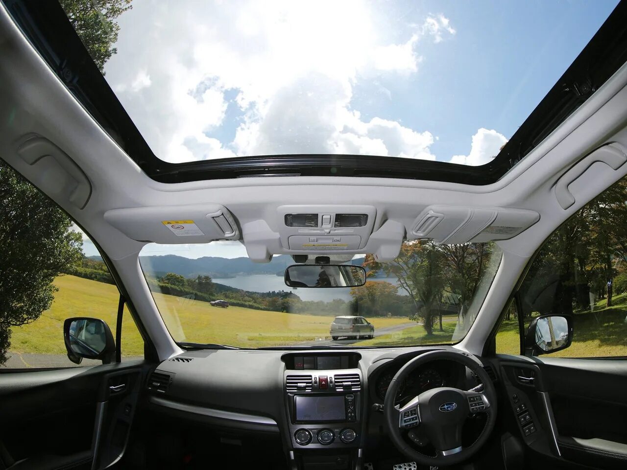 Люк форестер. Субару Форестер с панорамной крышей. Форестер sg5 с панорамной крышей. Subaru Forester Panoramic sunroof. Субару Форестер 2006 года с панорамной крышей.