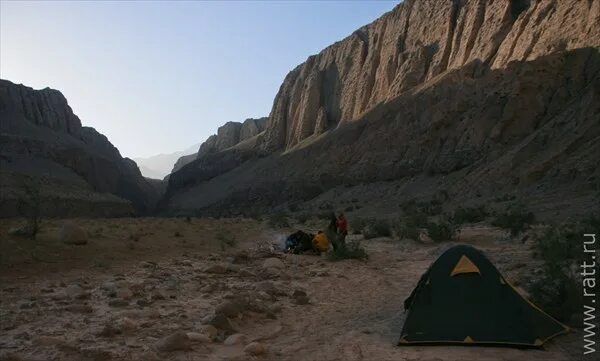 Чертеж. Таблица по черчению рамка. Черчен. Размеры таблицы на чертеже а4. Черчен.