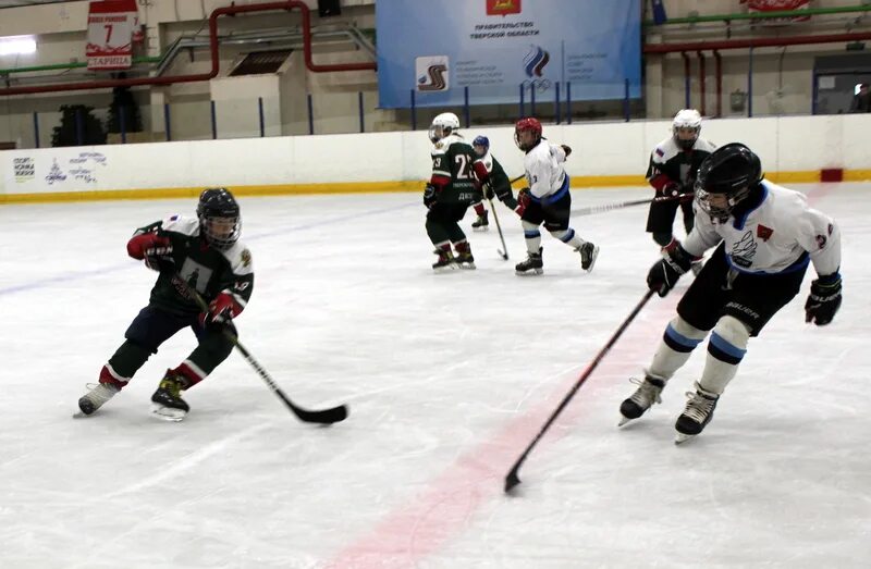 старица ледовый дворец. ледовый старица. субедей спорткомплекс кызыл. ледовый дворец тверь юбилейный. пещера ледяная старица.