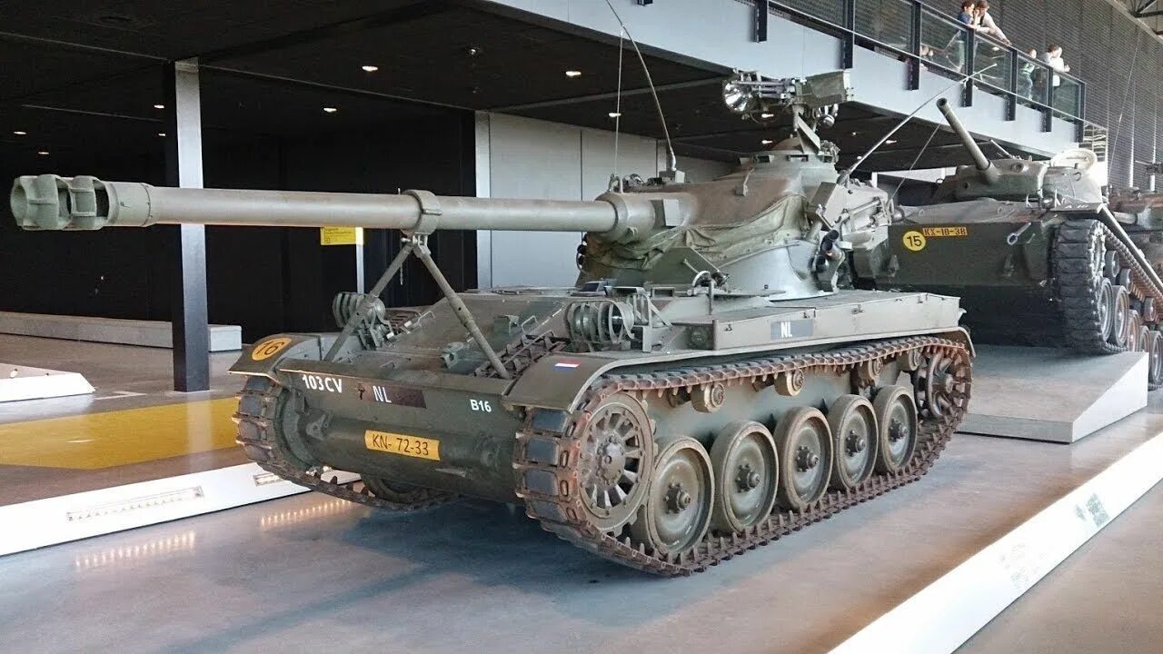 Amx 13 оборудование. Amx 13 105. амх 13105. танк амх 13. амх 13 105мм.
