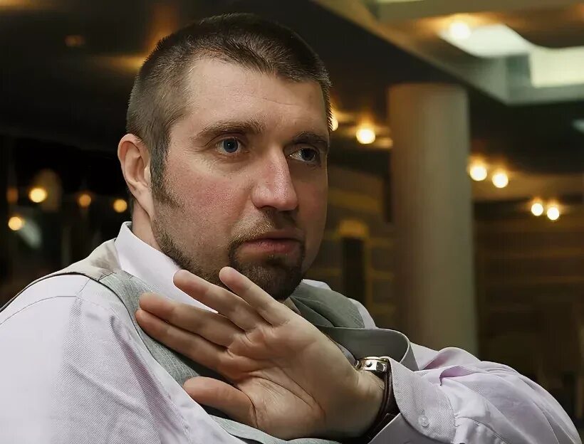 Дмитрий потапенко. Дмитрий валерьевич потапенко. Потапенко экономист. Потапенко экономист. Дмитрий бизнесмен.