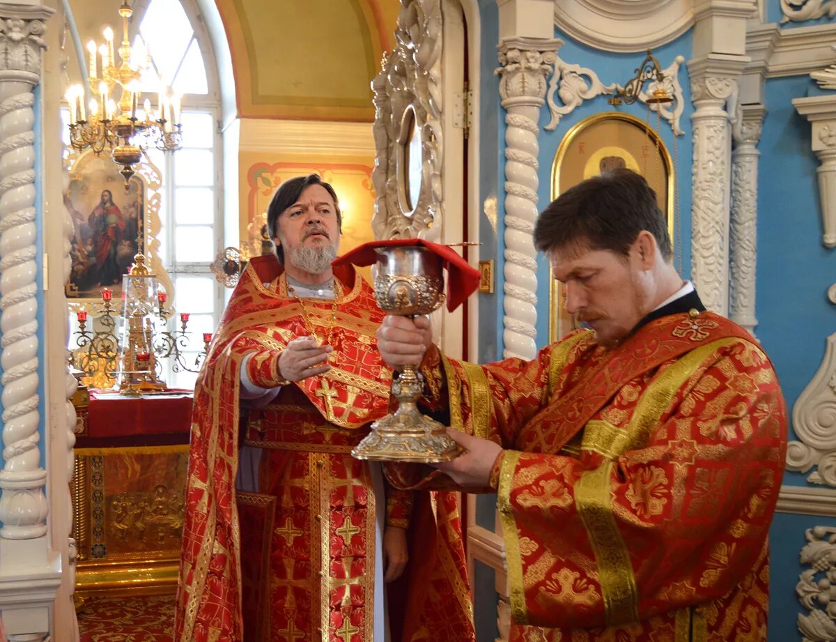 Никольское отцы. Никольский храм Зеленоград. Никольский храм Зеленоград духовенство. Никольская Церковь Зеленоград батюшка. Никольский храм Зеленоград внутри.