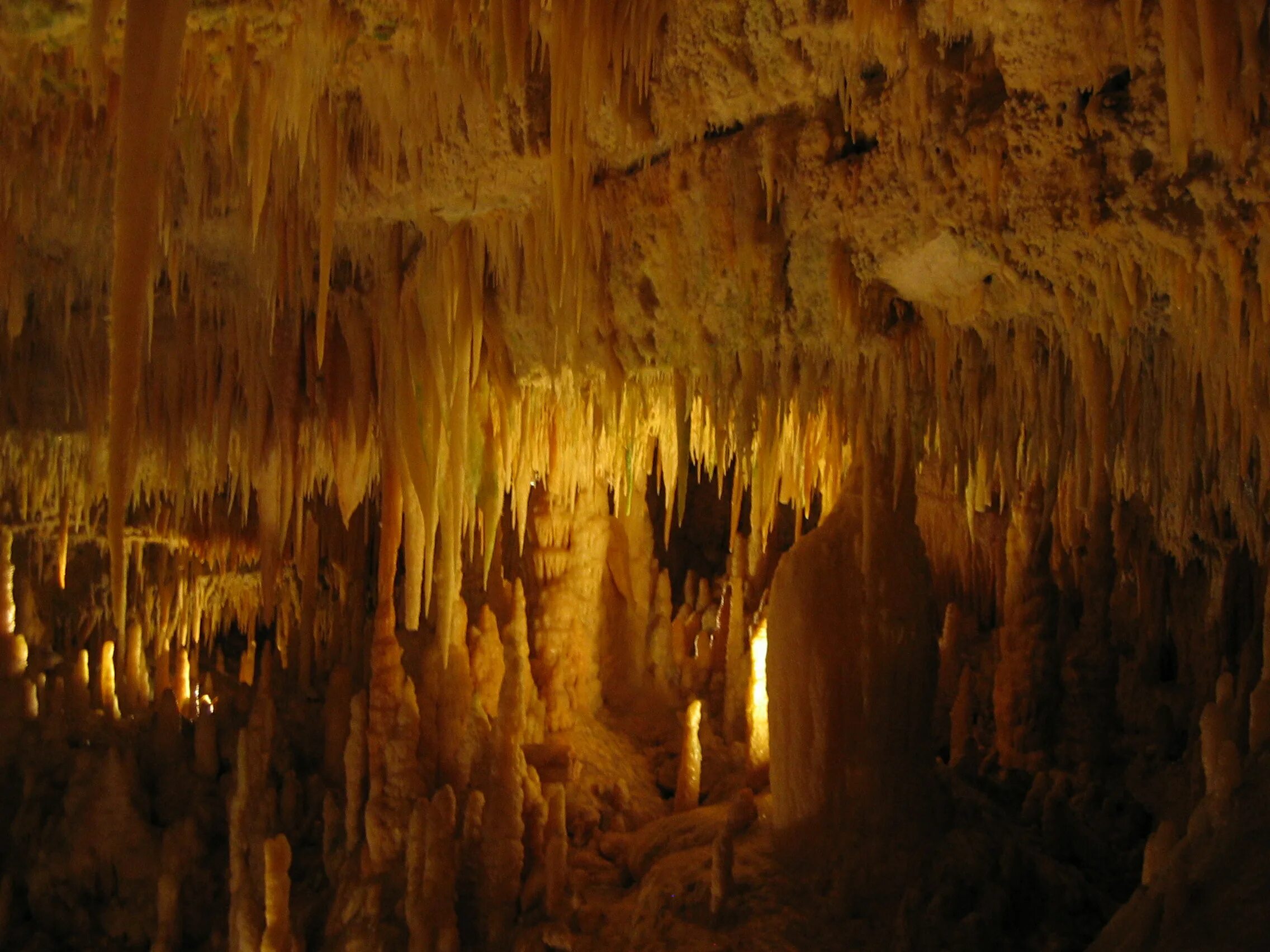 Ancient cave. Кастеллана-Гротте. Пещера Гротте ди Кастеллана. Кастеллана город в Италии. Пещеры Кастельяна.