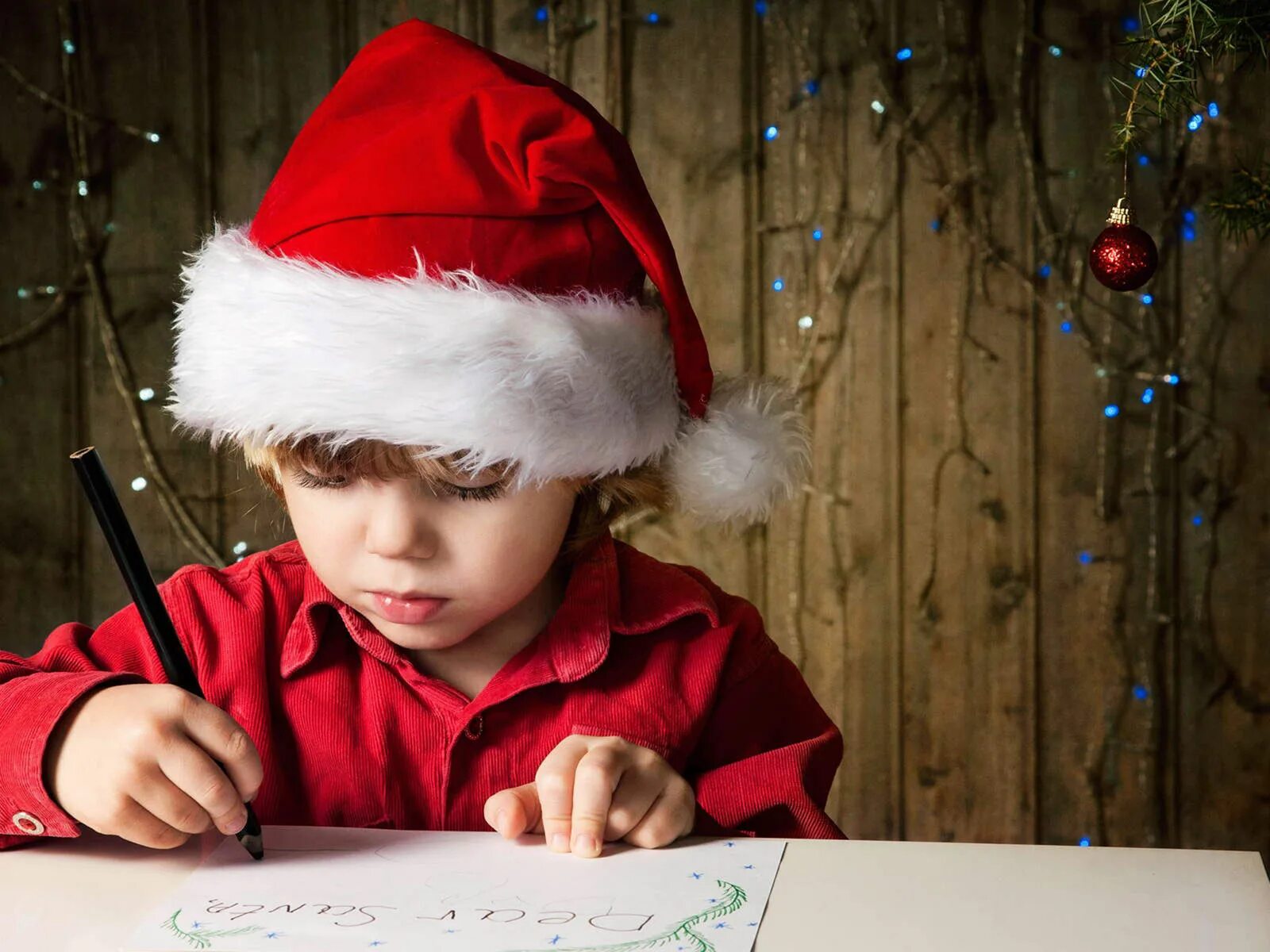 Девочка новый год. Цели на новый год. Шпагат на снегу волочкова. Писать под елочку. Анастасия волочкова под елкой.