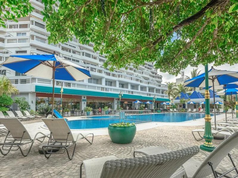 Andaman beach suites. Отель Andaman Beach Hotel. Andaman Beach Suites 4*. Andaman Beach Suites Hotel 4 * Пхукет (Патонг). Андаман си Вью Карон.