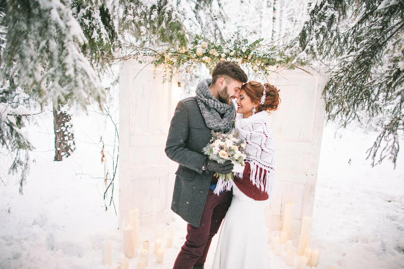 зимняя свадьба в стиле рустик. свадьба зимняя сказка. свадьба в русском стиле зимой. зимняя свадебная фотосессия. свадьба зимой.