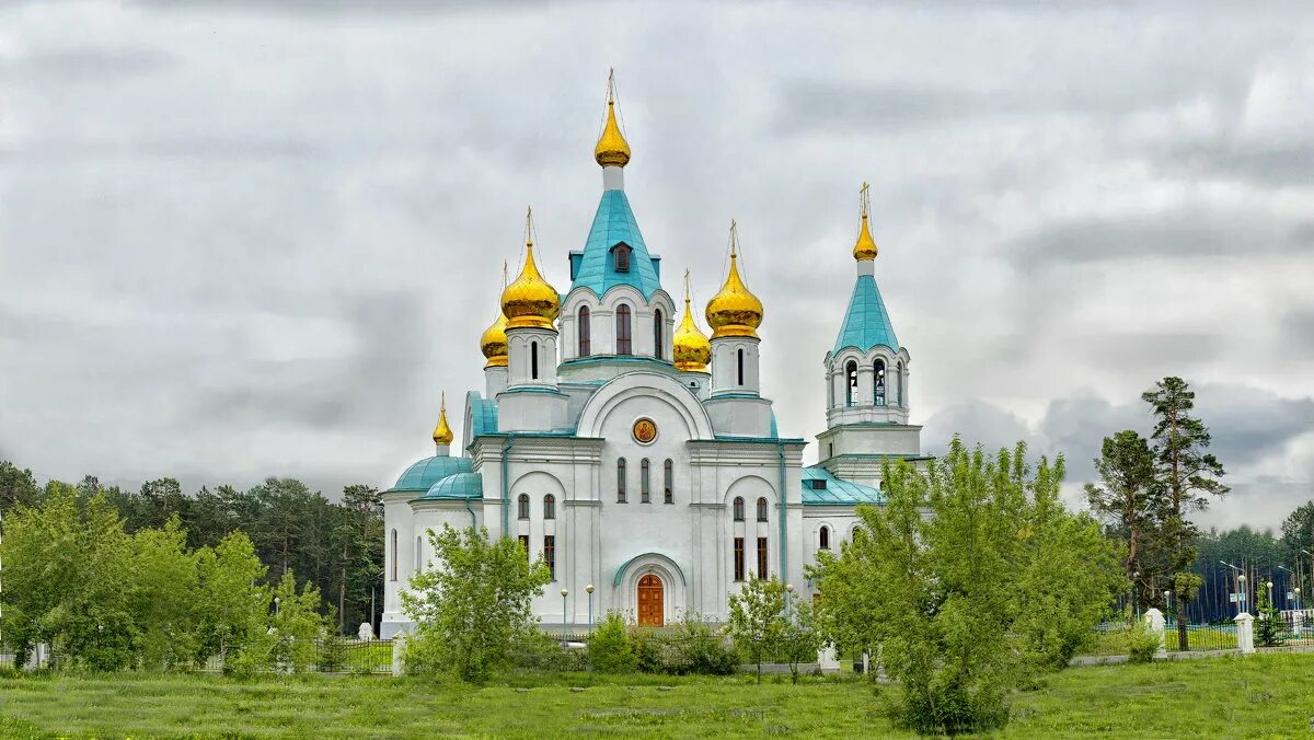 Ангарск свято троицкий. Свято Троицкий храм Ангарск. Храм во имя Святой Троицы Ангарск.