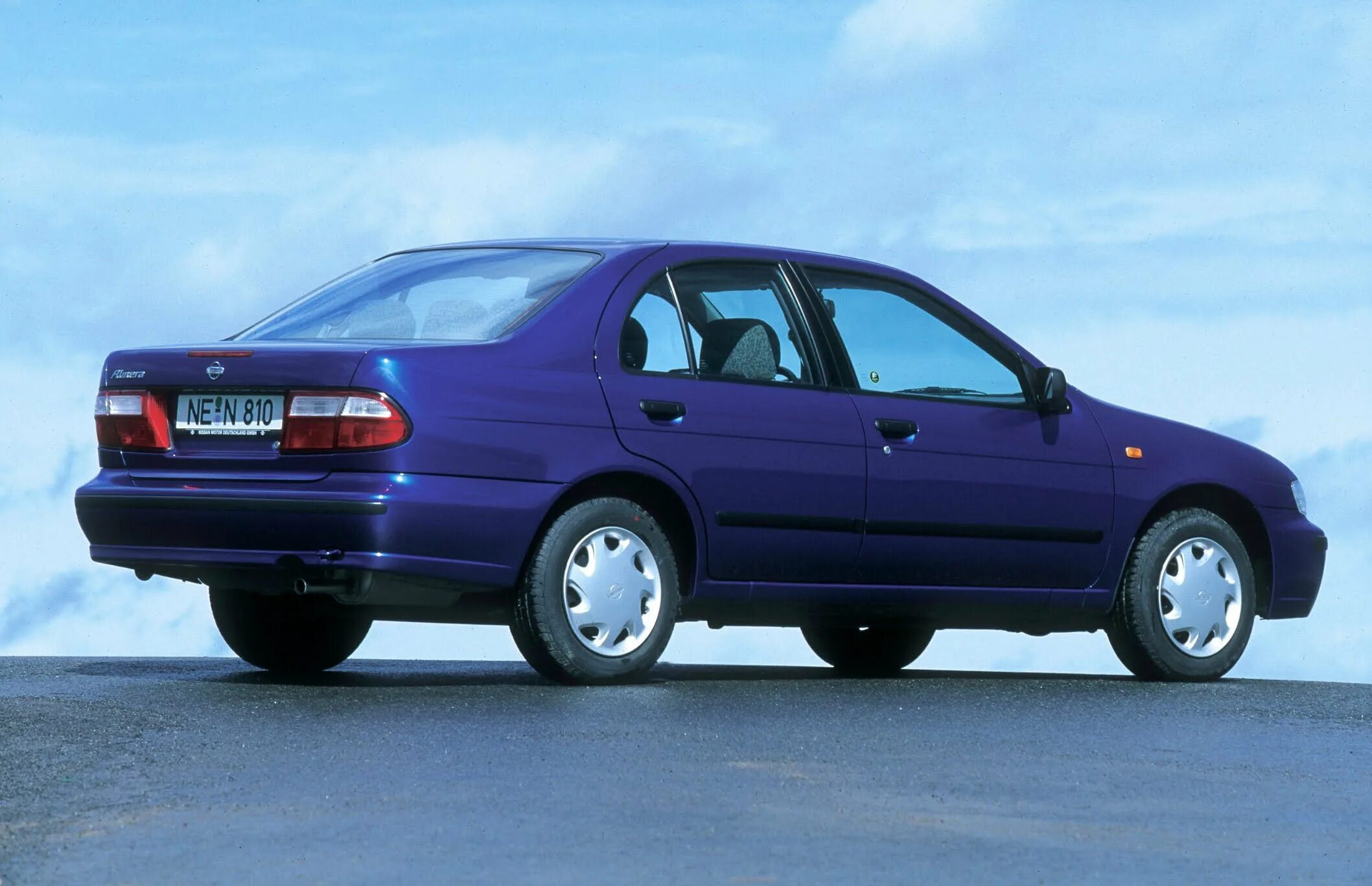Ниссан первого поколения. Nissan Almera n15 1998. Nissan Almera n15 седан. Nissan Almera 1 поколение n15 (1995-2000). Ниссан Альмера н 15 1 поколение.