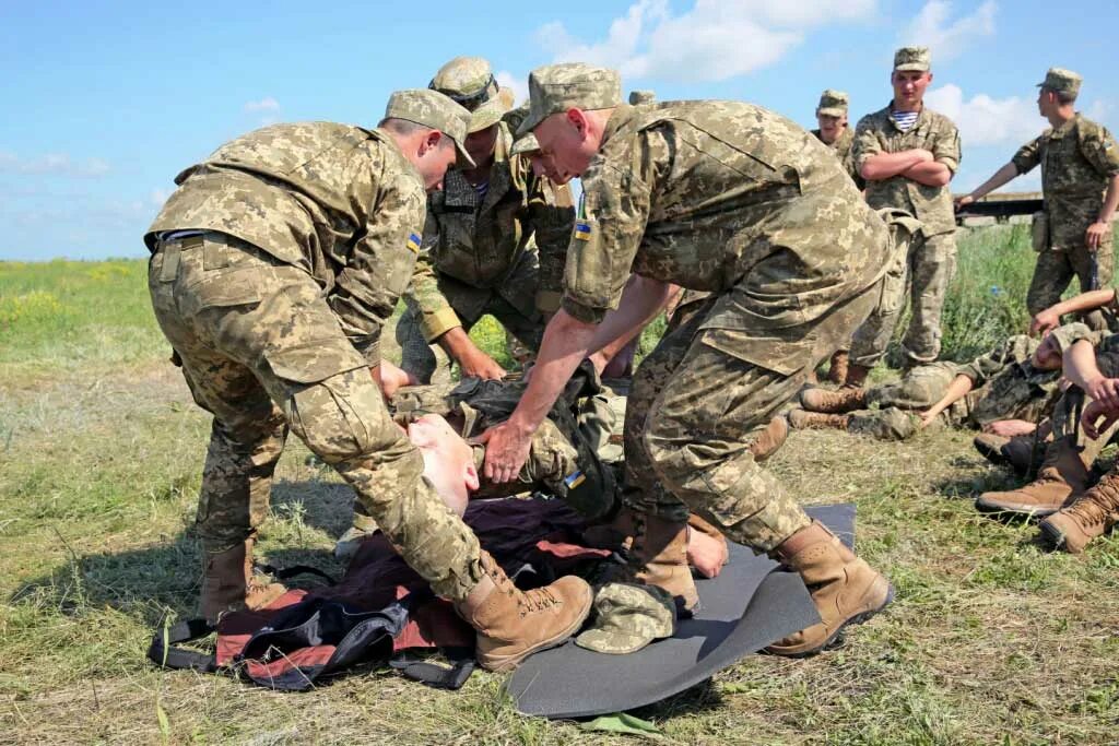 Тактическая медицина подготовка. Военная подготовка. Военная тактическая медицина. Тактическая медицина подготовка. Стрелковая подготовка тактическая.