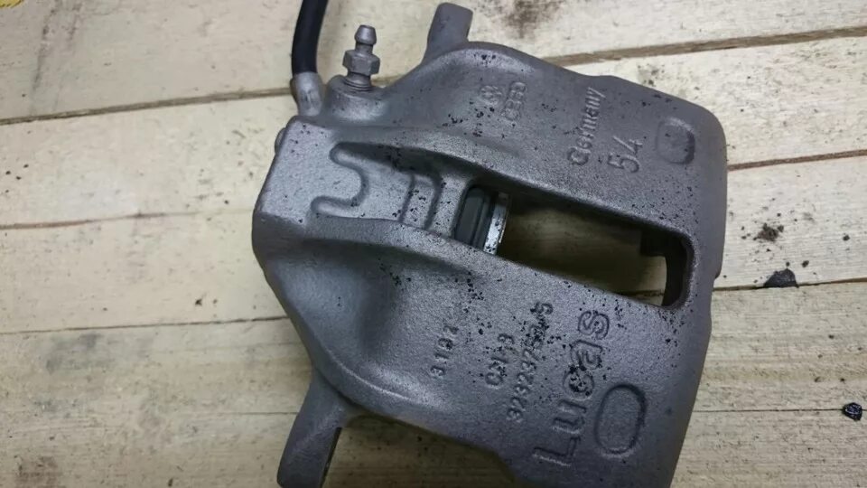 Суппорт audi. Суппорт ауди 6013. суппорт ауди 80 размер. пружина переднего суппорта ауди 100 с4. задние суппорта ауди 43.