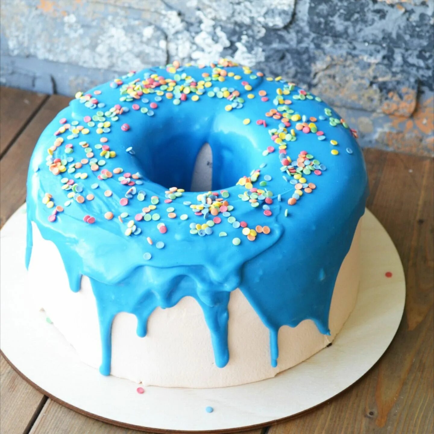 торт «пончик». тортик пончик. торт в виде пончика. тортик пончик. торт «пончик».